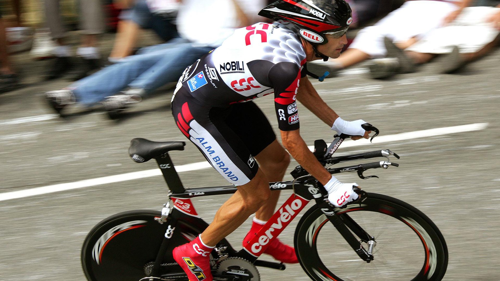 开云体育网站入口-勇士队核心库里再度爆发,三分雨点不停,勇士队为库里布置的战术